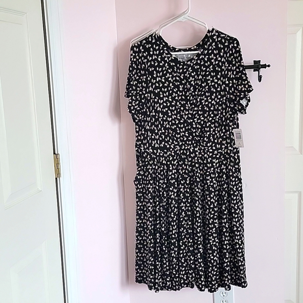 Torrid 2 Nwt black skater dress with pockets
